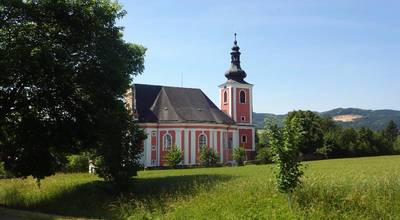 nedaleko-se-nachazi-piskovcovy-lom.jpg