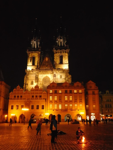 Ohníček na Staroměstském náměstí