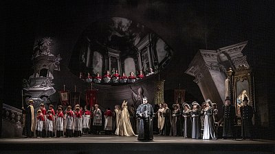 Tosca ve Státní opeře 
v kulisách roku z 1947