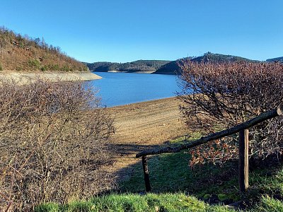 Orlická přehrada v lednu