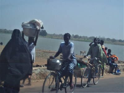 Burkina Faso - ruch na silnici