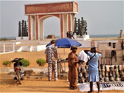 Benin - Ouidah, brána, odkud nebylo návratu