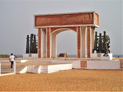 Benin - Ouidah, brána, odkud nebylo návratu