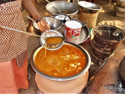 Togo - servírování oběda