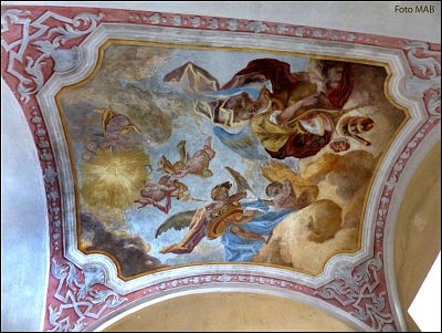 p1230673-freska-na-klenbe-nad-schodistem-prelatury-klaster-broumov.jpg