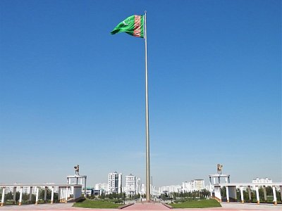 Obří vlajka Turkmenistánu, Ašgabat
