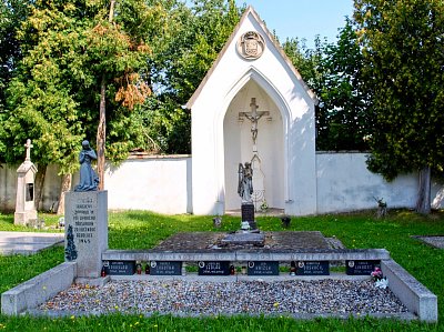 pamatnik-zahynulych-pri-vybuchu-traskavin.jpg