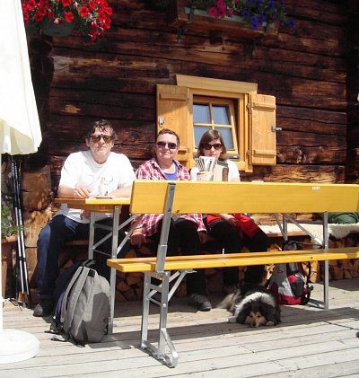 Alpy. Saalach 2013, odpočinek při kafíčku na chatě Reiteralm