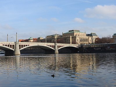 rudolfinum-z-naplavky.jpg