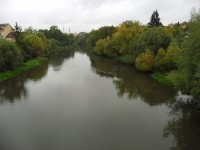 Radbuza si klidně plyne směrem k centru města