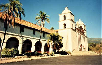 santa-barbara-spanelska-architektura.jpg