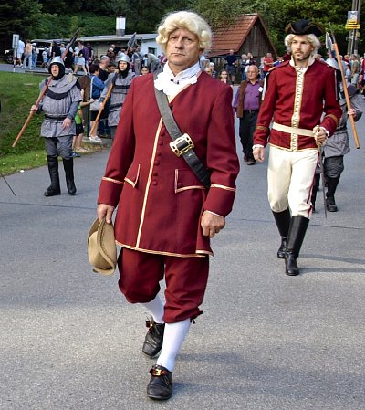 slechtici-pruvod-uzaviraji-zbrojnosi.jpg