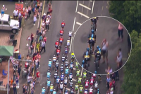 Na Tour de France se připletl divák cyklistům do cesty