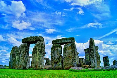Stonehenge obklopovalo sedmnáct dalších svatyní