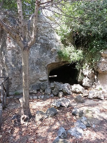 tajemna-zakouti.jpg
