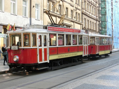 Histroická tramvaj na Václavském náměstí