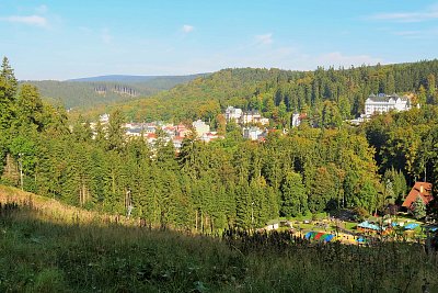Pohľad na Mar.Lázně od športového areálu