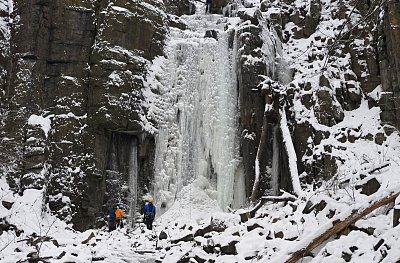 zamrzly-vanovsky-vodopad.jpg