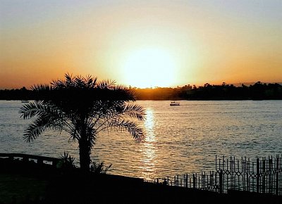západ slunce na Nilu