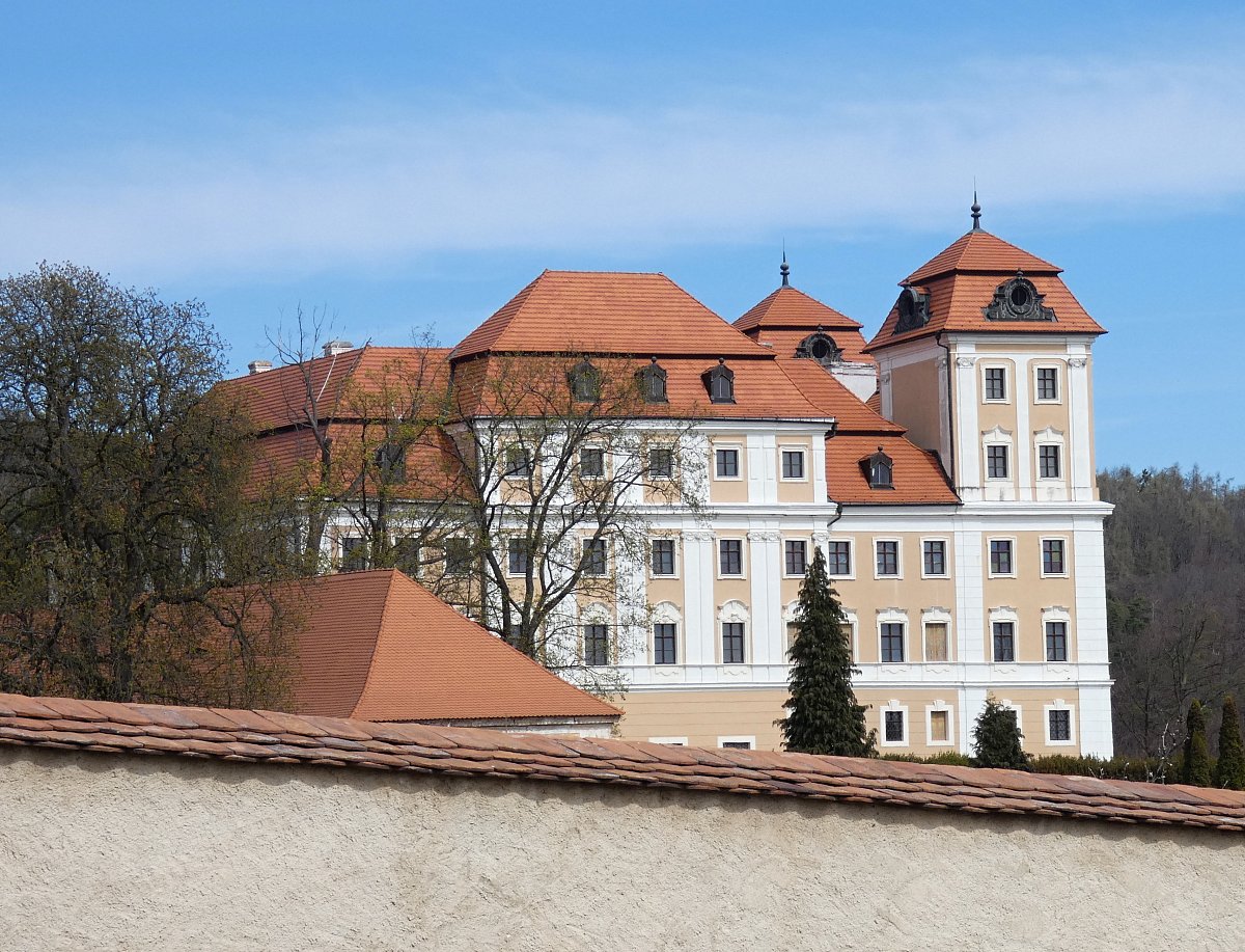 Tip na výlet - Zámek Valeč