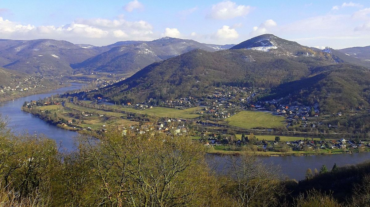 Jak šel čas na vyhlídce na Labe u Dubického kostelíku