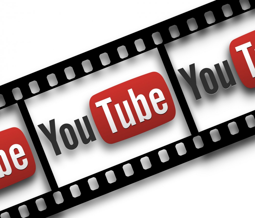 Fenomén YouTube nás baví,
ale vyvolává také kontroverze
