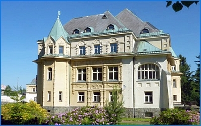 Kramaruv zamek titul 400.jpg